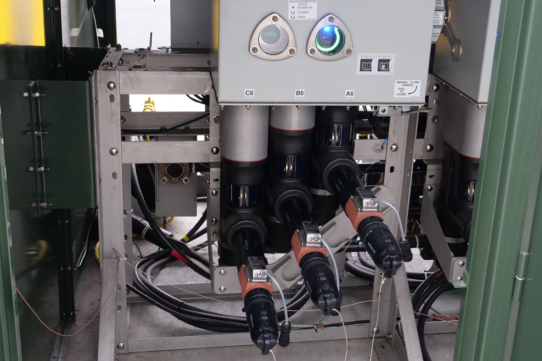 A G&W Electric revela uma solução de detecção de tensão totalmente integrada para operações mais inteligentes de painéis de distribuição